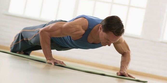 Εκτέλεση άσκησης για τη βελτίωση της υγείας των ανδρών με στυτική δυσλειτουργία